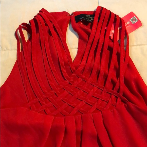 Red blouse - Picture 4 of 4